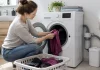 Microplasticele din textile ajung la canalizare și pot fi reduse acasă